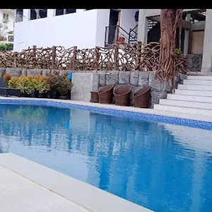 skylark-holidays-premium.kerala-hotels.net/